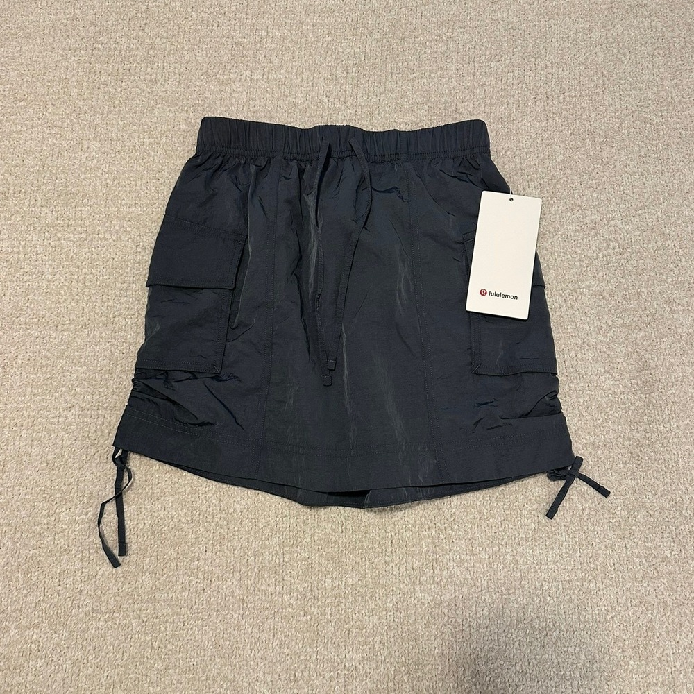 NWT lululemon Nylon Cargo Mini Skirt size XS in Oil Grey